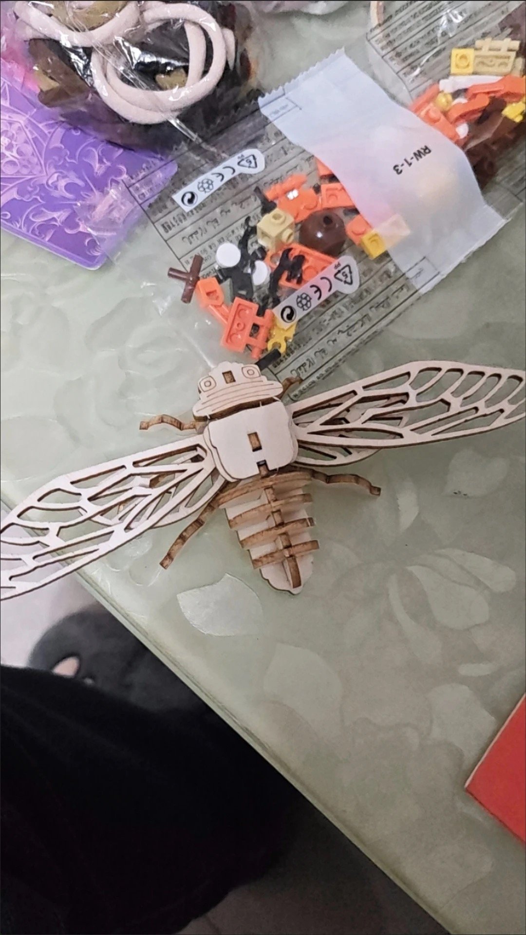 flies flies